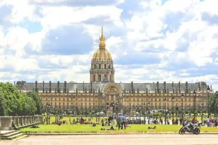 BO-36-FABERT, Appartement Chic - 1BR/4P - Tour Eiffel/Invalides - Photo 2