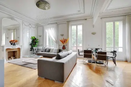 RJ-5-ALMA-2, Magnifique Appt - 2BD/4P - Georges V / Champs-Élysées - Photo 1