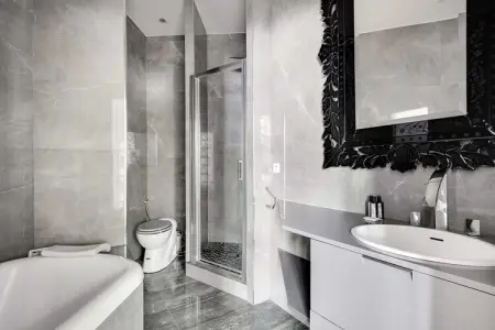 RJ-5-ALMA-2, Magnifique Appt - 2BD/4P - Georges V / Champs-Élysées - Photo 9