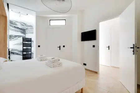 HZ-39-DOUAI, Élégant appartement - 3BR/7P - Moulin Rouge - Photo 13
