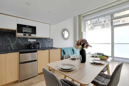 SR-3-CASTELNAU, Élégant appartement - 2BR/5P - Grenelle - Photo 1