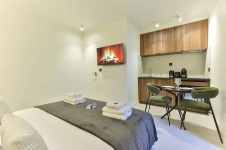 RE-43-COMMERCE-2, Bel appartement 1 chambre - Photo 2