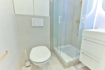 RE-43-COMMERCE-2, Bel appartement 1 chambre - Photo 7