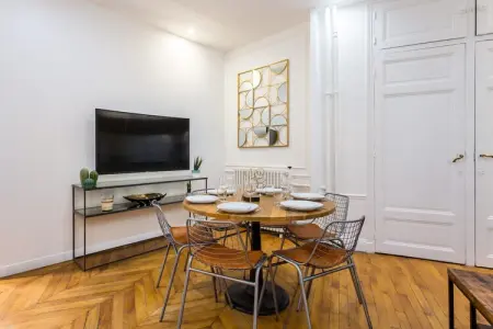 NA-16-BOUDON, Appartement accueillant -1BR/6P - Auteuil / Passy - Photo 1