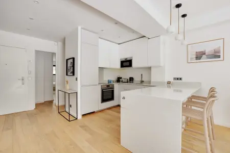 JI-63-ASSOMPTION, Passy / Eiffel Tower - Amazing 2BR with garden - Photo 10