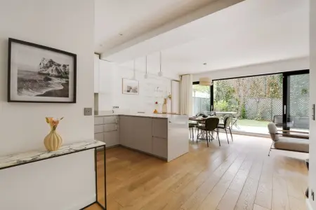 JI-63-ASSOMPTION, Passy / Eiffel Tower - Amazing 2BR with garden - Photo 12