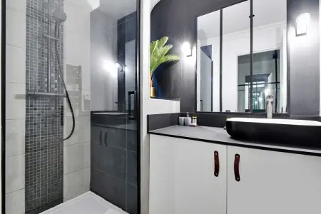 JN-3-THIERS, Chic appartement - 1BR/4P -Trocadero - Photo 4