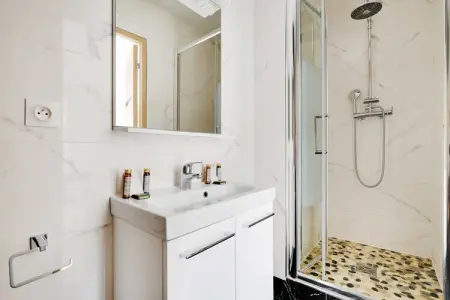 NA-194-JAURES-1, Appartement magnifique- 1BR/5P - La Villette - Photo 4