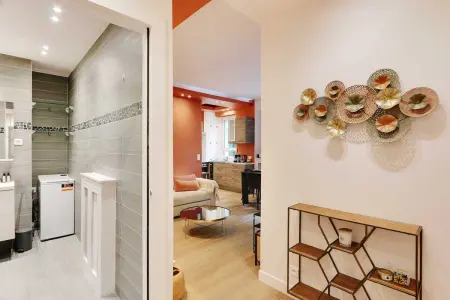 ND-40-HUGO-M, Appartement cosy avec jardin -Neuilly-sur-Seine - Photo 6