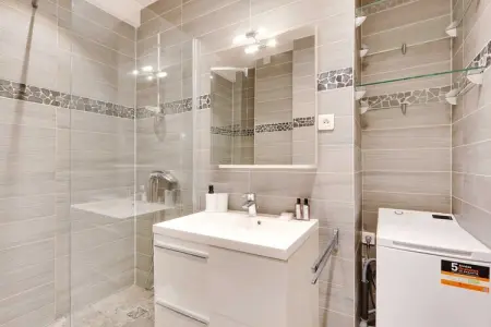 ND-40-HUGO-M, Appartement cosy avec jardin -Neuilly-sur-Seine - Photo 10