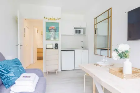 ML-11-HOUSSAY-RDC, Magnifique studio - 2P - Neuilly-sur-Seine - Photo 2