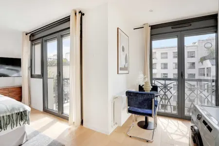 ES-131-GUESDE-402, Studio Sleek & Refined - Levallois-Perret - Photo 3