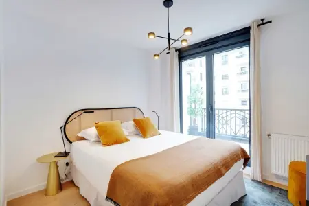 ES-131-GUESDE-501, Duplex avec terrasse א Levallois - Photo 2