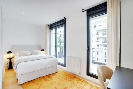 ES-131-GUESDE-501, Duplex avec terrasse א Levallois - Photo 3