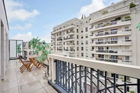 ES-131-GUESDE-501, Duplex avec terrasse א Levallois - Photo 4