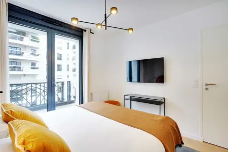 ES-131-GUESDE-501, Duplex avec terrasse א Levallois - Photo 10