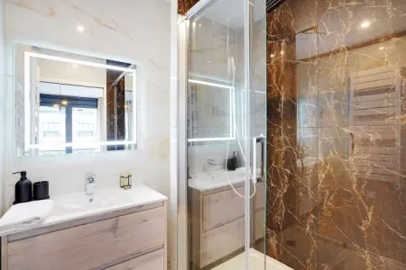 ES-131-GUESDE-501, Duplex avec terrasse א Levallois - Photo 15