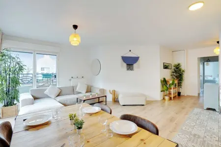 RS-13-ROSIERS, Sumptuous 3BR/6P Apartment with terrace-Near Paris - Photo 6