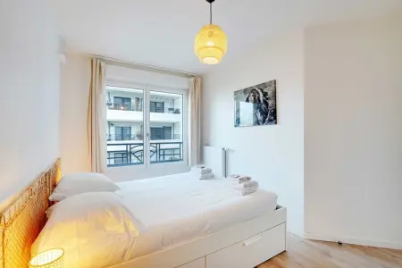 RS-13-ROSIERS, Sumptuous 3BR/6P Apartment with terrace-Near Paris - Photo 15