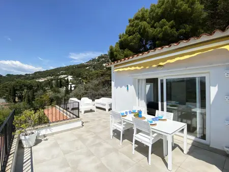 Penthouse à Begur avec Terrasse et Jardin Commun, Parking Inclus - Photo 2