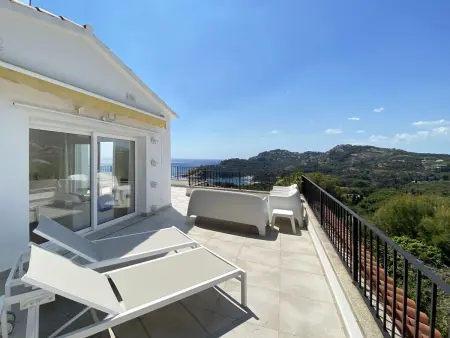 Penthouse à Begur avec Terrasse et Jardin Commun, Parking Inclus - Photo 3