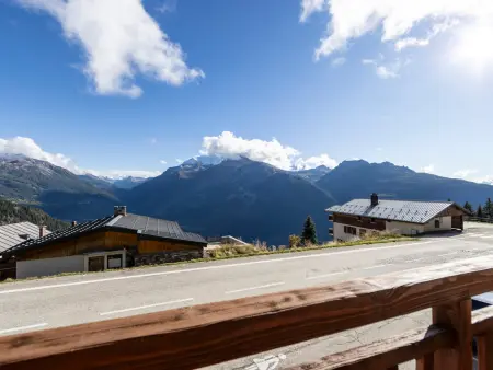 Appartement chaleureux avec balcon et parking privé - Photo 10