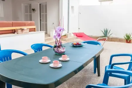 Ca Na Maria (dorant), Maison en bord de mer à Son Serra avec patio - Photo 4