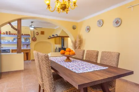 Sa Vinyota, Villa à Llubí avec Piscine et Vue Montagne - Photo 1