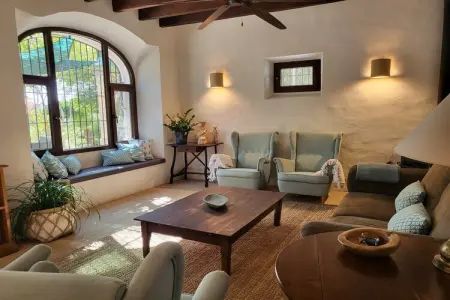 Cas Pilot, Maison Rustique à Santa Maria avec Piscine Salée - Photo 17