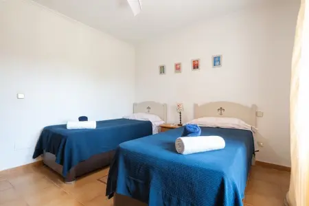 Gina, Charmante Villa Rustique avec Piscine - Photo 23