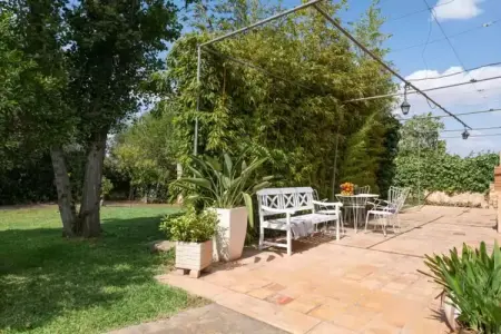 Gina, Charmante Villa Rustique avec Piscine - Photo 35