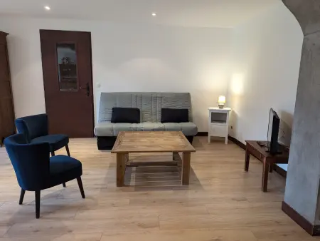 Gîte Authentique à Villemurlin avec Jardin et Parking - Photo 2