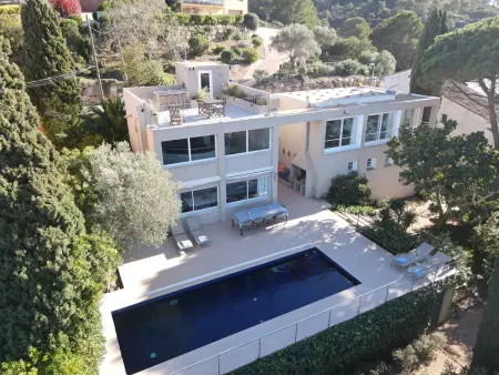 Villa en plein centre à Begur avec piscine privée - Photo 1