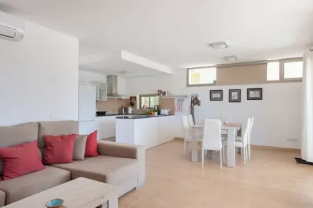 Garlanda 1, Maison confortable avec piscine près de la plage - Photo 9