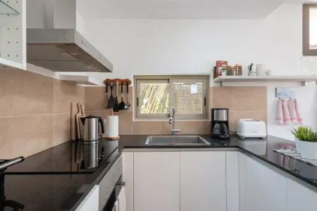 Garlanda 1, Maison confortable avec piscine près de la plage - Photo 12