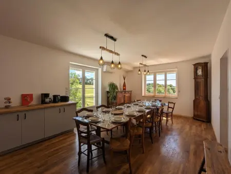 Maison spacieuse avec piscine privée, climatisation, Wi-Fi, animaux acceptés et parking - Photo 2
