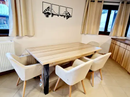 Charmant appartement au cœur de Montalbert avec balcon et parking privé, proche des pistes - Photo 1