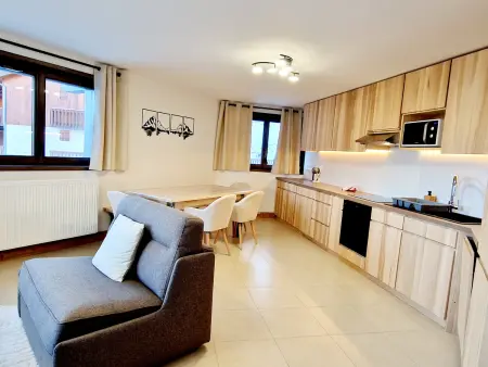 Charmant appartement au cœur de Montalbert avec balcon et parking privé, proche des pistes - Photo 3