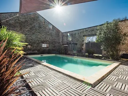 Les Ecures 1, Maison de campagne + piscine et vue chateau - Photo 1