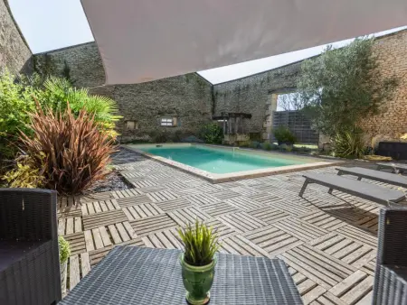 Les Ecures 1, Maison de campagne + piscine et vue chateau - Photo 35