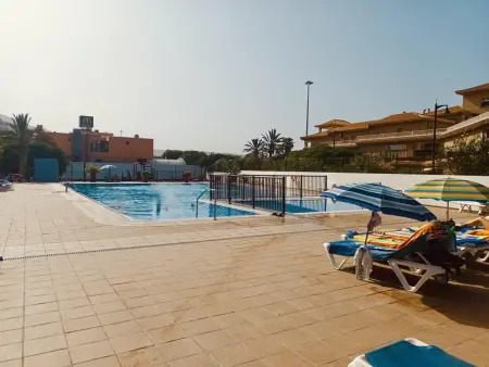 Appartement ensoleillé à la plage avec piscine et parking privatif - Photo 4
