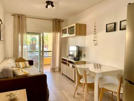 Appartement ensoleillé à la plage avec piscine et parking privatif - Photo 10