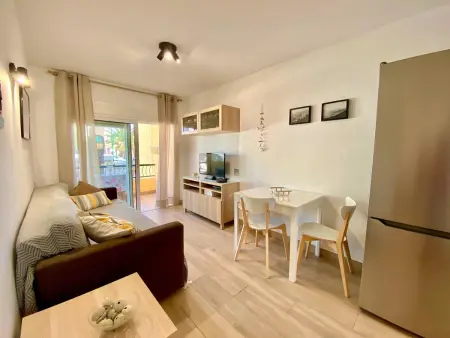 Appartement ensoleillé à la plage avec piscine et parking privatif - Photo 11