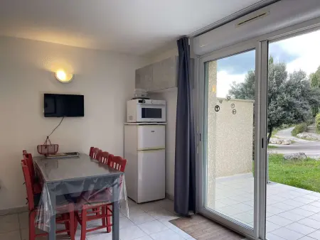Maison T3 climatisée avec piscine, animaux admis, parking - Photo 2