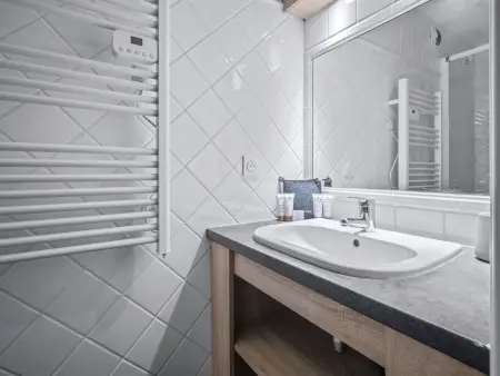 Appartement spacieux pour 10 pers. à Val Thorens, accès direct pistes, balcon sud, espace wellness - Photo 13
