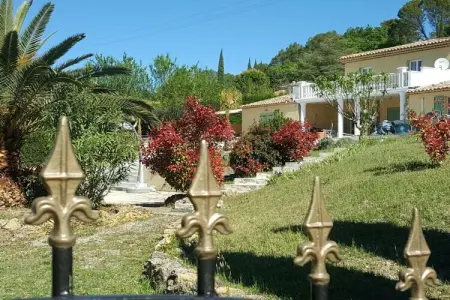 341589, Maison de vacances à Lorgues avec piscine - Photo 11
