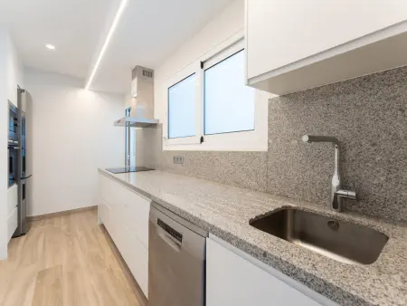 Appartement moderne près de la plage, Wi-Fi gratuit, parking - Photo 7