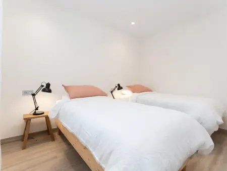 Appartement moderne près de la plage, Wi-Fi gratuit, parking - Photo 12
