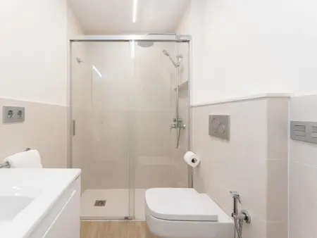 Appartement moderne près de la plage, Wi-Fi gratuit, parking - Photo 20