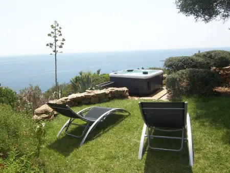 Villa avec piscine privée, SPA et climatisation à Fautea - Photo 1
